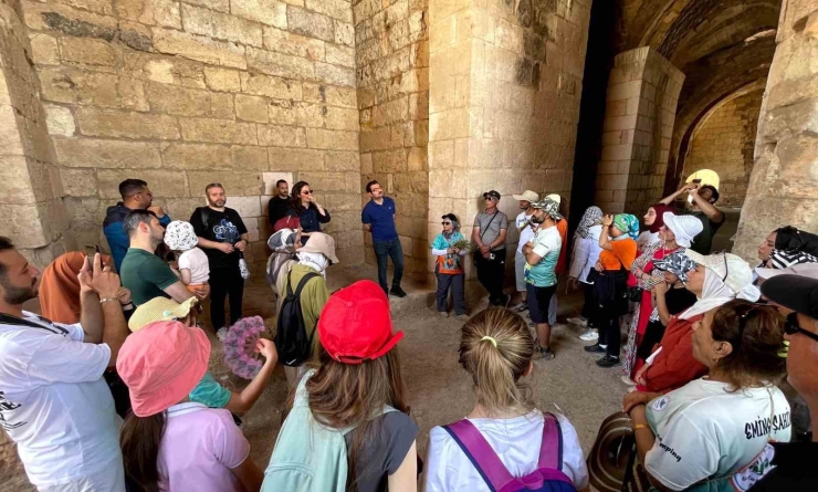 Hafta İçi Kaymakam, Hafta Sonu Turizm Rehberi