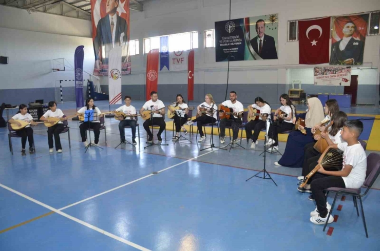 Besni’de 19 Mayıs Coşkusu