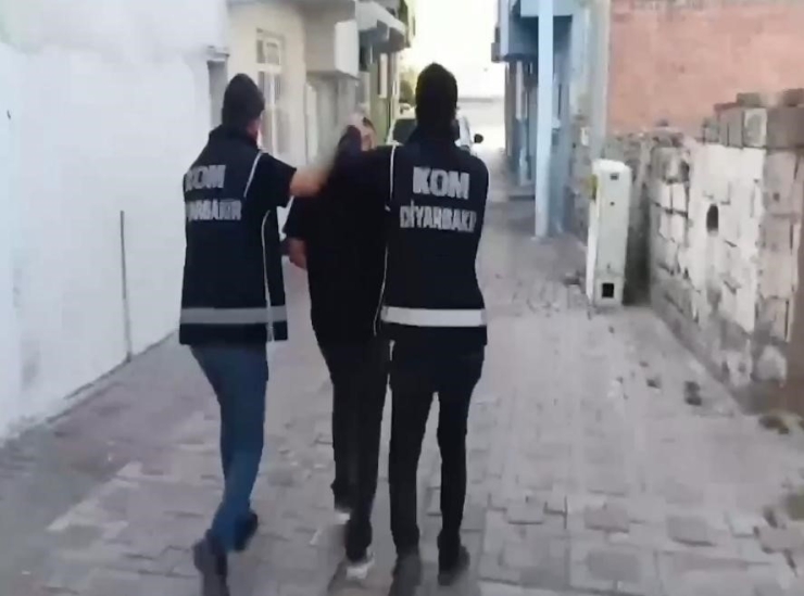 Suç Örgütüne Yönelik Diyarbakır Merkezli Düzenlenen Operasyonda 19 Şüpheli Tutuklandı