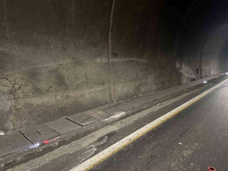 Erkenek Tünelinde Trafik Kazası: 1 Yaralı