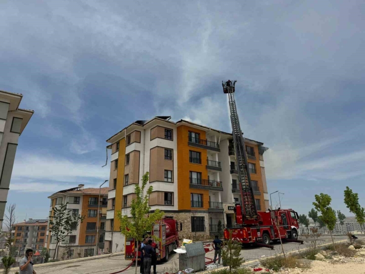 Şanlıurfa’da Korkutan Yangın Kontrol Altına Alındı