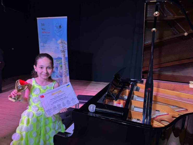 Gkv’li Ceyda Sayar Piyanoda Festival Birincisi