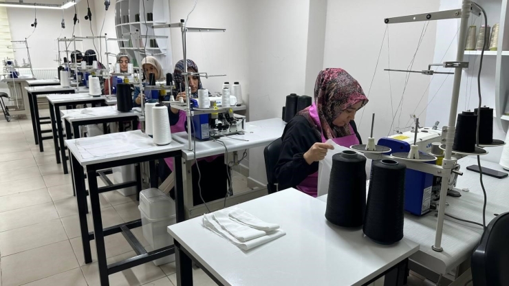 ‘altın İğne’ Projesi Kadınlara Umut Oluyor