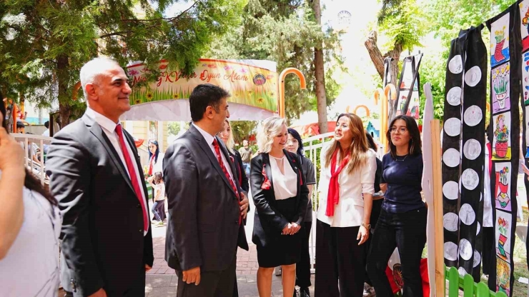 Gkv 61. Yıl Festivali Düzenlendi