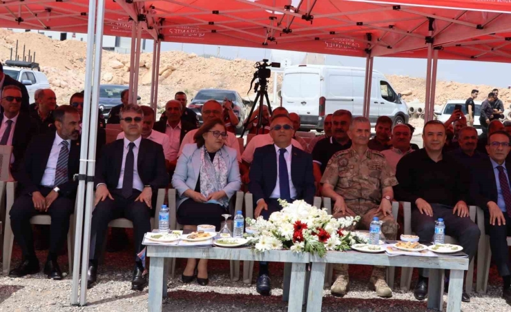 Büsem Jandarma Karakol Binasının Temeli Atıldı