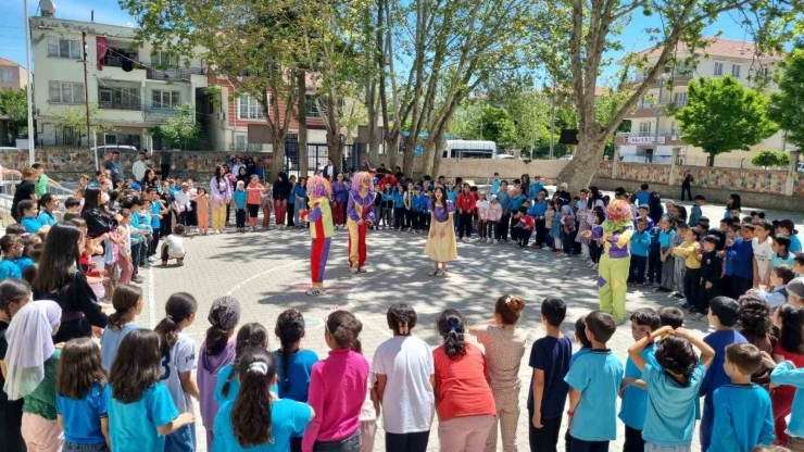 Gölbaşı Mtal Öğrencilerinden Deprem Bölgesindeki Çocuklara Moral Etkinlikleri