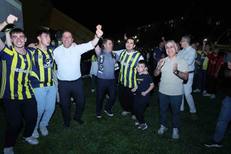 Milletvekili Bozgeyik Üniversiteli Gençlerle Buluştu