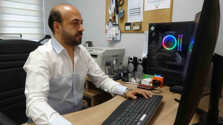 "yapay Zeka Bir Çok Sektörde Devrim Niteliğinde Değişimlere Yol Açtı"