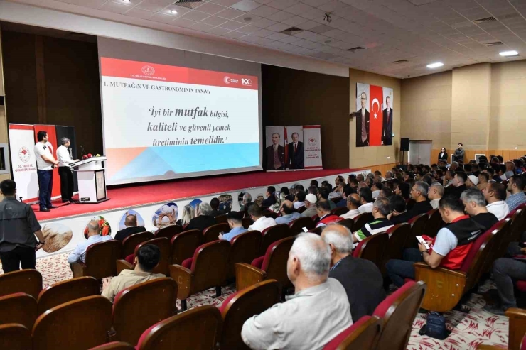 Esnafın Toplantıya Katılmaması Valiyi Kızdırdı