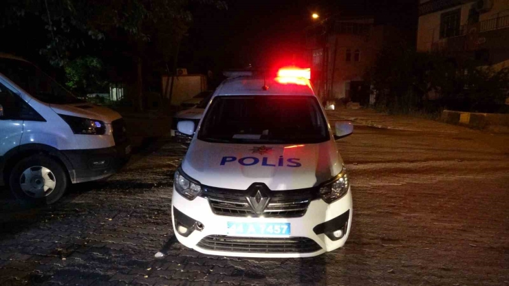 Husumetlisini Kıraathanede Oyun Oynarken Pompalı Tüfekle Yaraladı