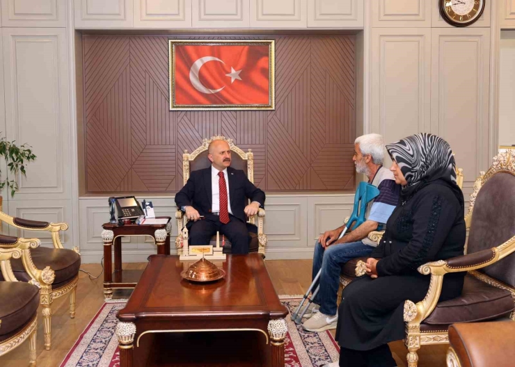 Vali Varol Vatandaşların Taleplerini Dinleniyor