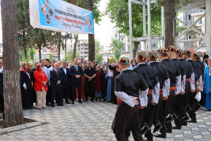 El Emeği Göz Nuru Eserler Sergilendi