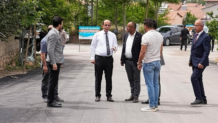 Yeşilyurt’ta Ulaşım Altyapısı Güçleniyor, Asfalt Çalışmaları Sürüyor