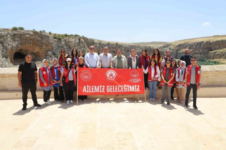 Kızılin Vadisi’nde ‘ailemiz, Geleceğimiz’ Pankartı Açıldı