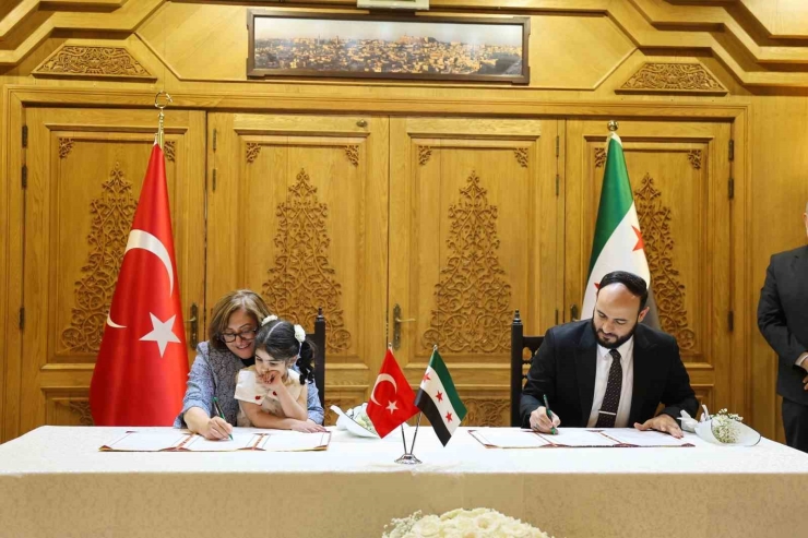 Başkan Şahin, Halep’te
