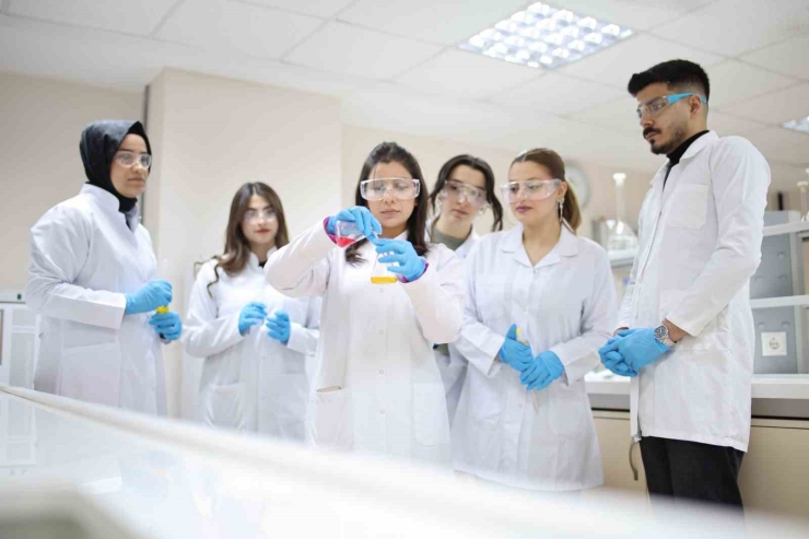 Hasan Kalyoncu Üniversitesi, Girişimci Ve Yenilikçi Üniversiteler Arasında Zirveye Yükseldi