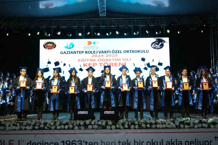 Gkv Ortaokul Mezunlarını Uğurladı