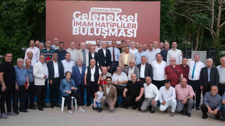Gaziantep’te İmam Hatipliler Buluşması Düzenlendi