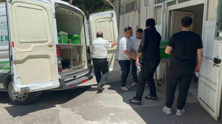 Kazada Hayatını Kaybeden 2 Gencin Cenazesi Yakınlarına Teslim Edildi