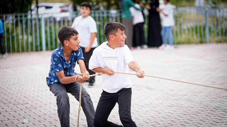 Battalgazi’de Aile Yılı Şenlikleri Coşkuyla Sürüyor