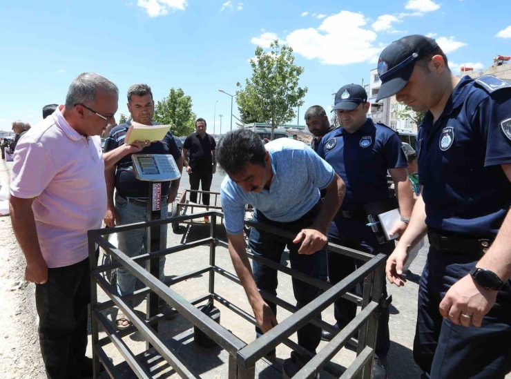 Büyükşehir’den Kurban Denetimi Ve Temizlik Seferberliği