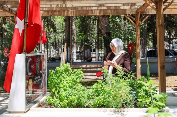Şahin Gazi Şehirlilerle Bayramlaştı