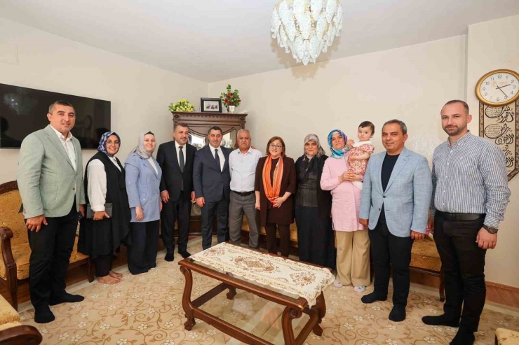 Şahin Gazi Şehirlilerle Bayramlaştı