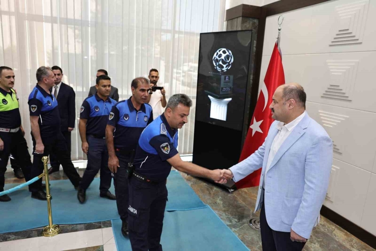 Gülpınar Personelleriyle Bayramlaştı