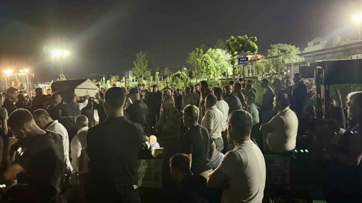 Diyarbakır’da Yangında Hayatını Kaybeden Anne Ve Üç Çocuğu Defnedildi