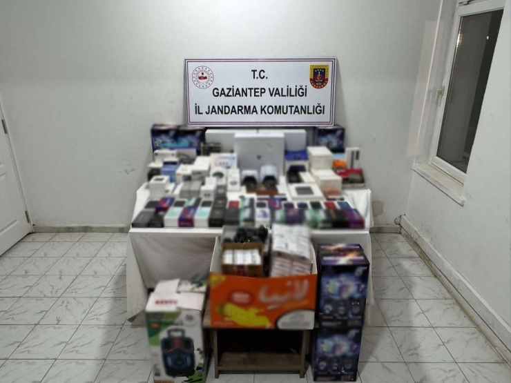 Gaziantep’te Kaçakçılık Ve Uyuşturucu Operasyonları: 12 Tutuklama