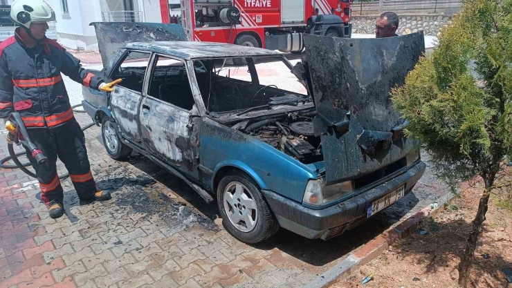 Malatya’da Araç Ve Baraka Yangını