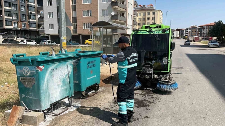 Şahinbey Belediyesi Temizlik İşleri Ekipleri Bayram Boyunca Görev Başındaydı