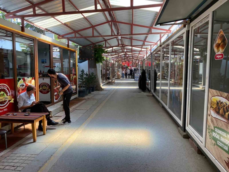 Kanalboyu Esnaf Çarşısı Avm’leri Aratmıyor