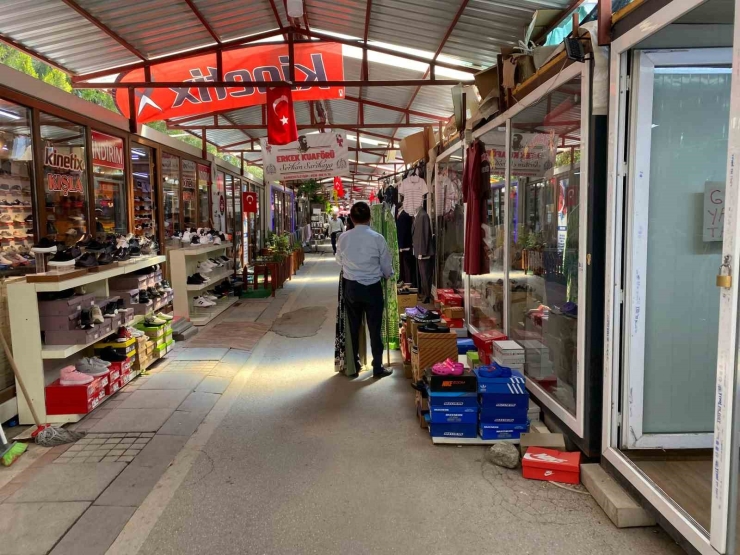 Kanalboyu Esnaf Çarşısı Avm’leri Aratmıyor