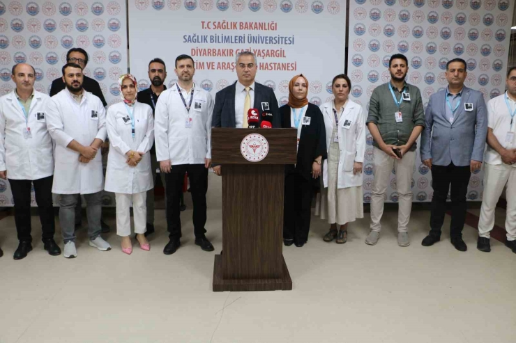"yüzyılın En İyi Beyin Cerrahı" Seçilen Prof. Dr. Gazi Yaşargil, Diyarbakır’da Anıldı