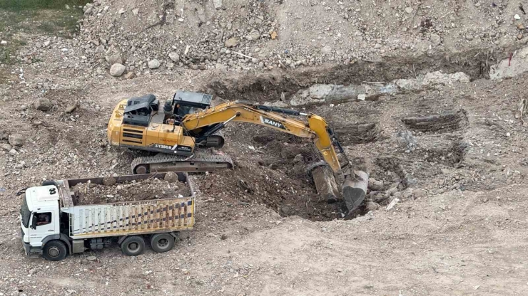 Diyarbakır’da 89 Kişinin Hayatını Kaybettiği Galeria İş Merkezi’nin Yerinde Dönüşümünde İlk Kepçe Vuruldu