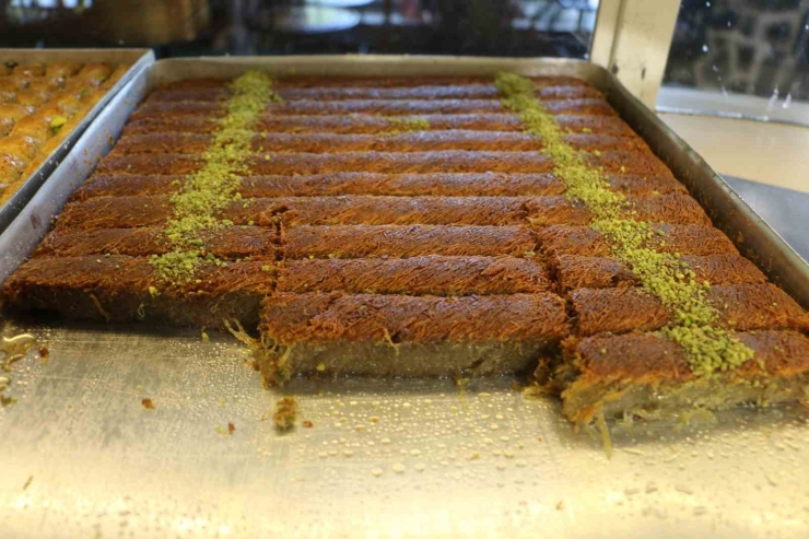 Diyarbakır’ın Tescilli Kadayıf Ve Ciğeri Bayramda Tercih Edilen Lezzetler Arasında
