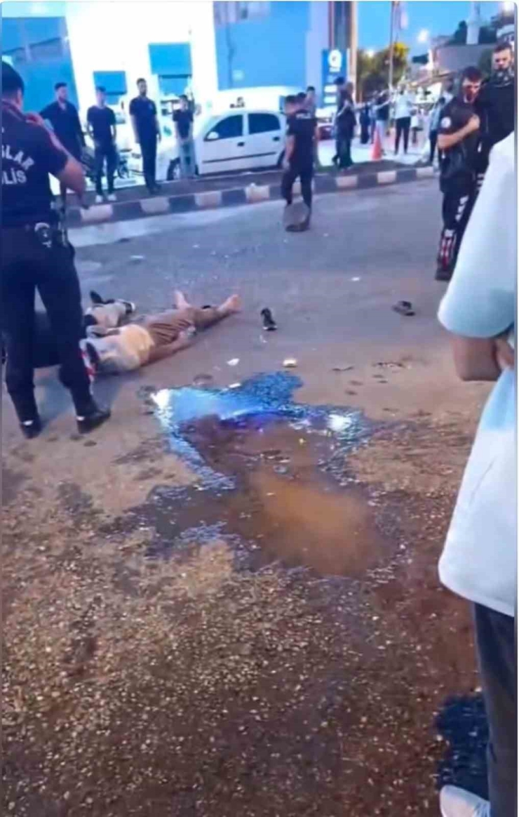 Polisin "dur" İhtarına Uymayan Motosikletin Sürücüsü Kaza Yaptı: 2 Yaralı