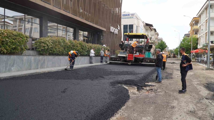 Mücahitler Mahallesi’nde Bozuk Yollar Yenilendi