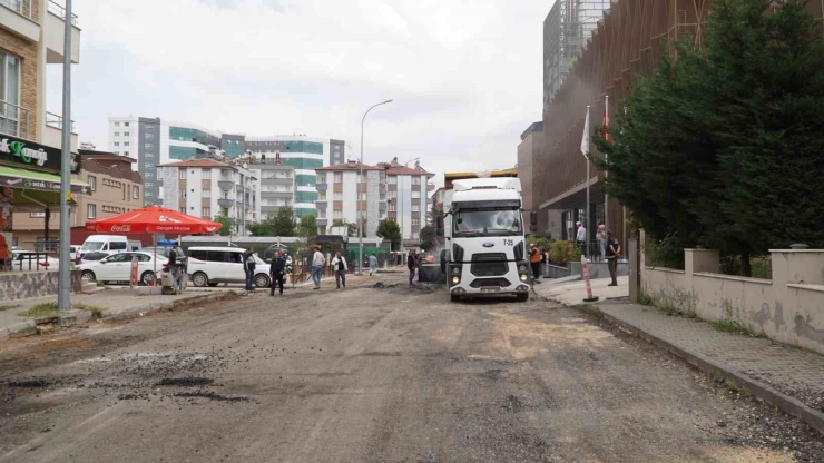 Mücahitler Mahallesi’nde Bozuk Yollar Yenilendi