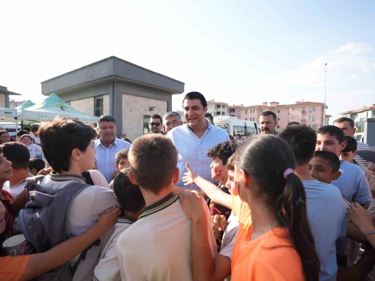 Başkan Yılmaz’a Kuzeyşehir’de Sevgi Seli