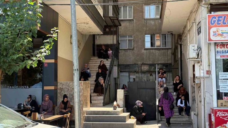 Diyarbakır’da Kimliğini Ve Giriş Belgesini Unutan Öğrenciler Son Anlarda Yetişti