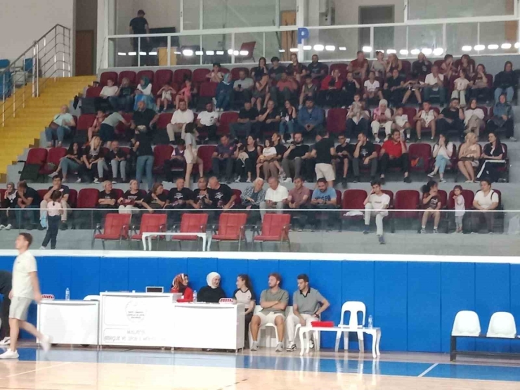 Malatya’da Veteranlar Parkede Nail Değirmenci İçin Buluştu