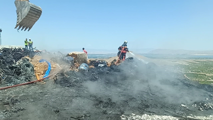 Malatya’da Şantiyede Korkutan Yangın