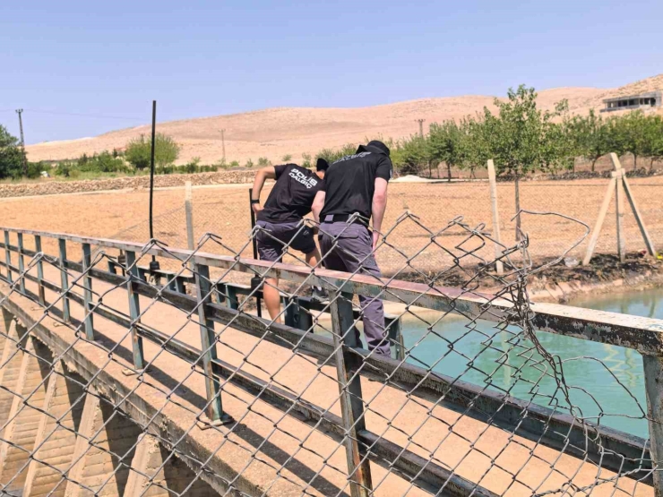 Şanlıurfa’da Sulama Kanalında Kaybolan 2 Kişi 3 Gündür Aranıyor