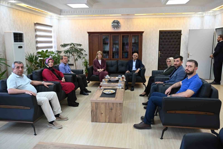 Milletvekili Ölmeztoprak’tan Defterdarlık Ziyareti