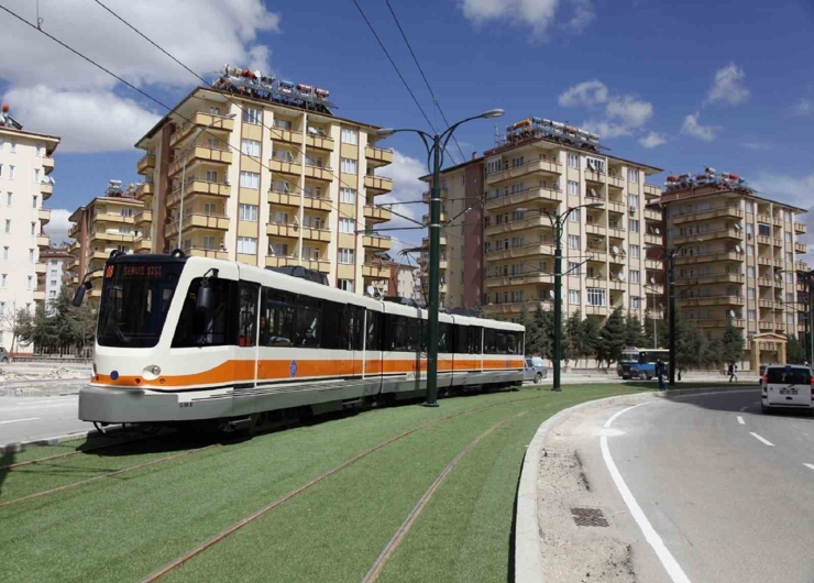 Büyükşehir Belediyesi’nin Toplu Taşıma Araçları Yks Günlerinde Ücretsiz Olacak