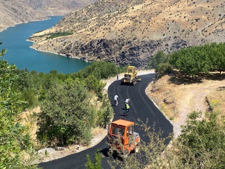 Büyükşehir’den Yoğun Altyapı Ve Yol Mesaisi