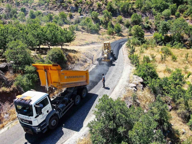 Büyükşehir’den Yoğun Altyapı Ve Yol Mesaisi