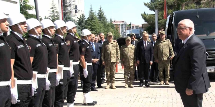 Milli Savunma Bakanı Güler Malatya’da